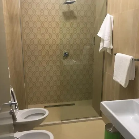 Maren Hotel