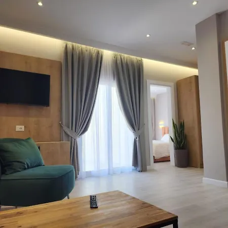 Maren Hotel